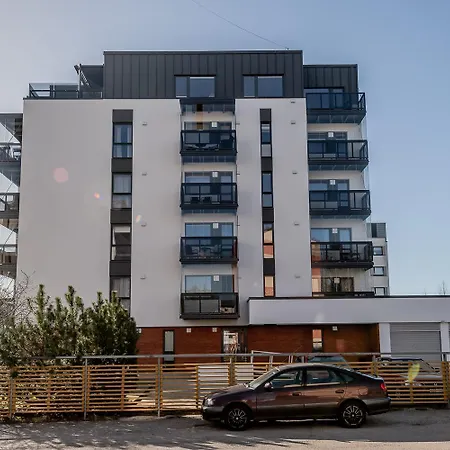 Karusselli 91- Balcony & Parking