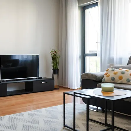 Karusselli 91- Balcony & Parking بارنو